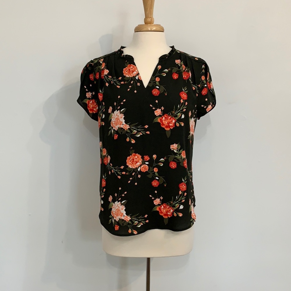 Floral short sleeve blouse